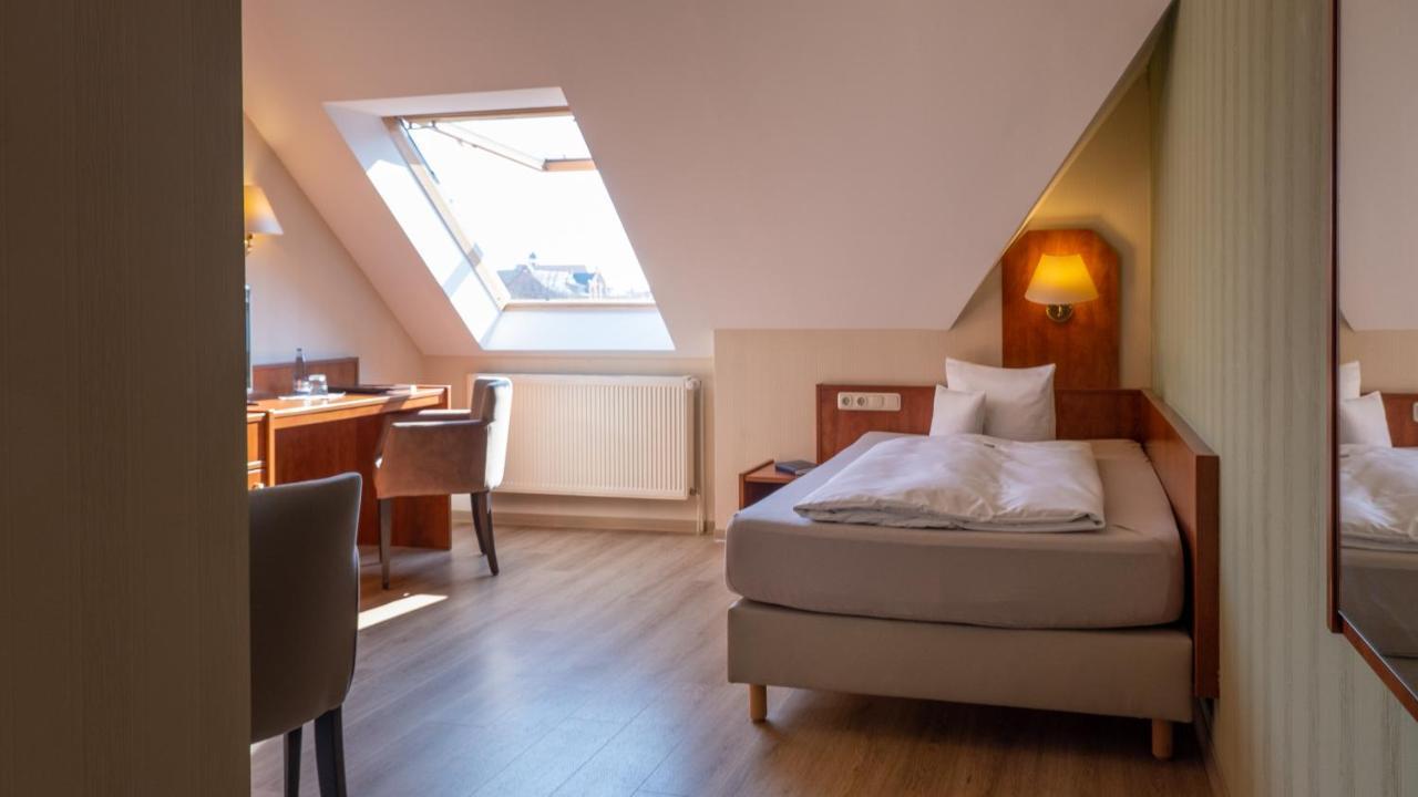 Hotel Am Uenglinger Tor Стендал Екстериор снимка