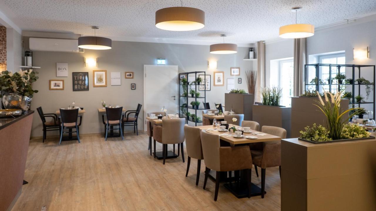 Hotel Am Uenglinger Tor Стендал Екстериор снимка