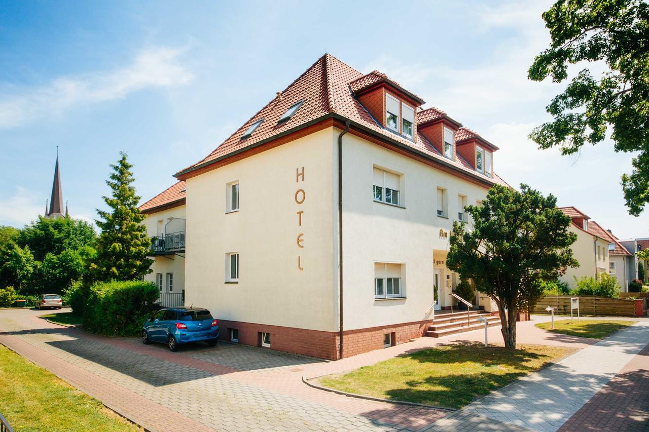 Hotel Am Uenglinger Tor Стендал Екстериор снимка